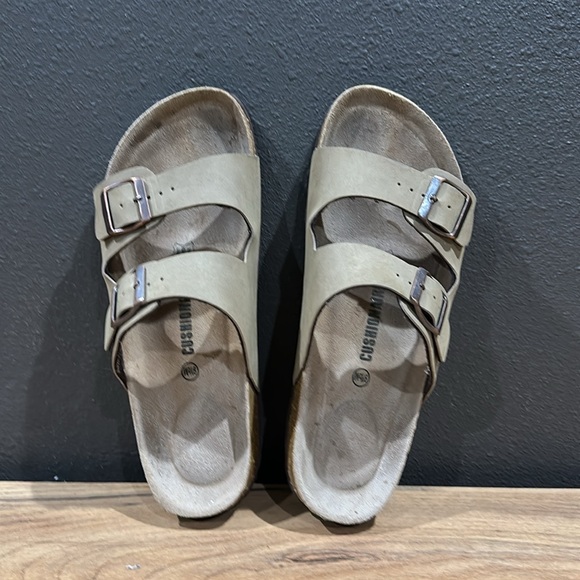 Olive cushionaire women’s lane cork footbed sandal bronze green taupe leather - Picture 5 of 9